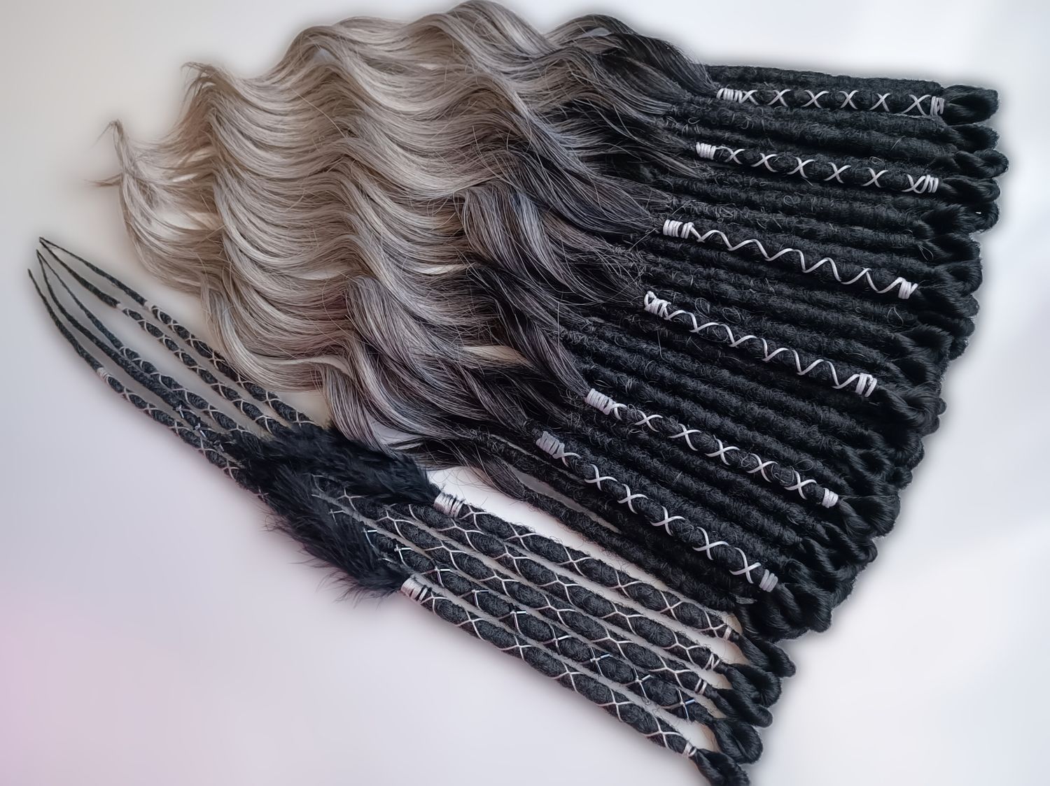 SE dreads with loose, Monasi curls