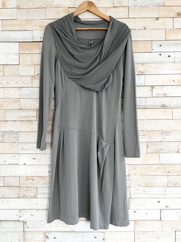 European Culture jurk grijs, maat M