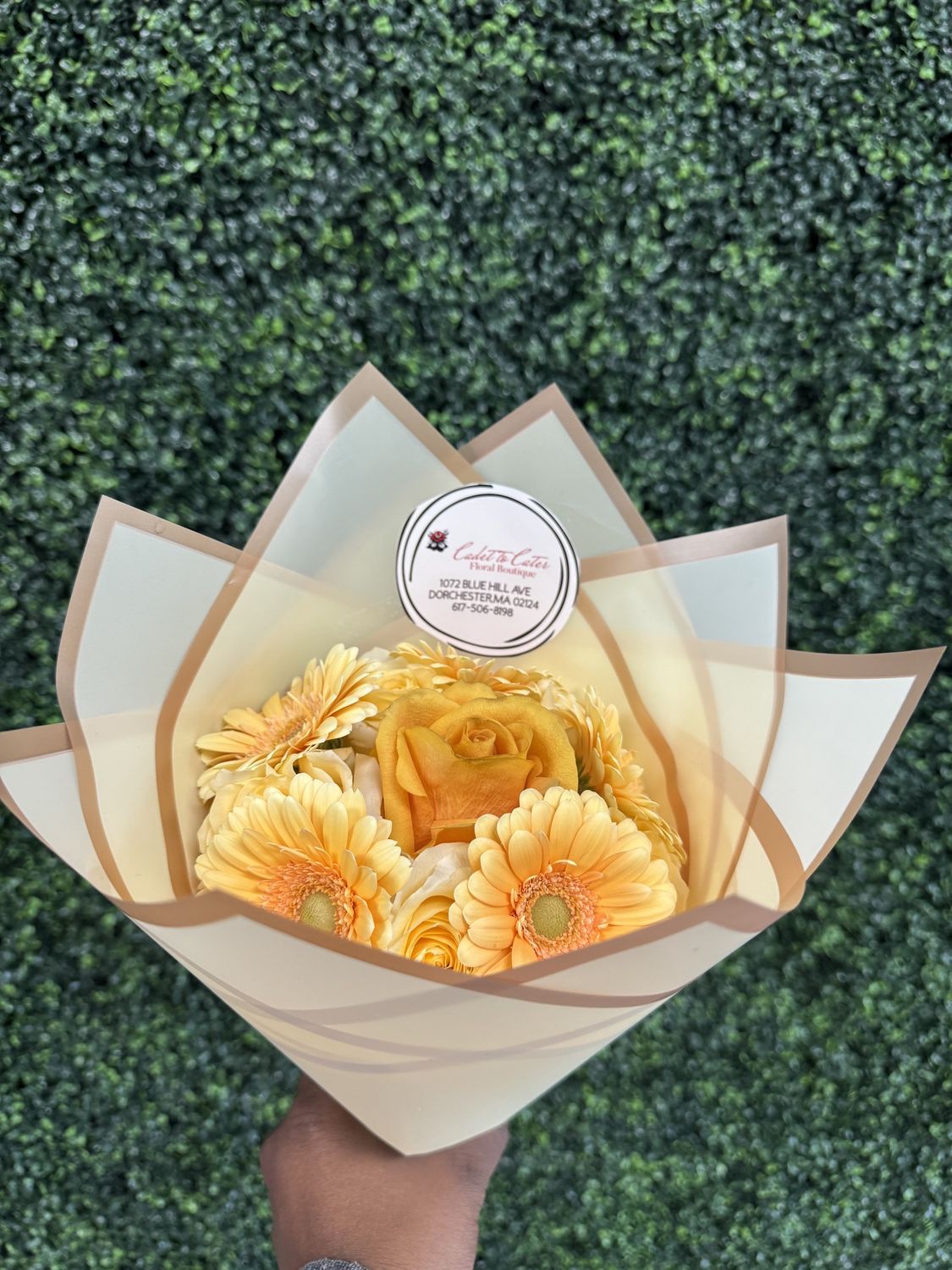 Roses &amp; Gerbera&#39;s, Count: Half Dozen w/Gerbera&#39;s