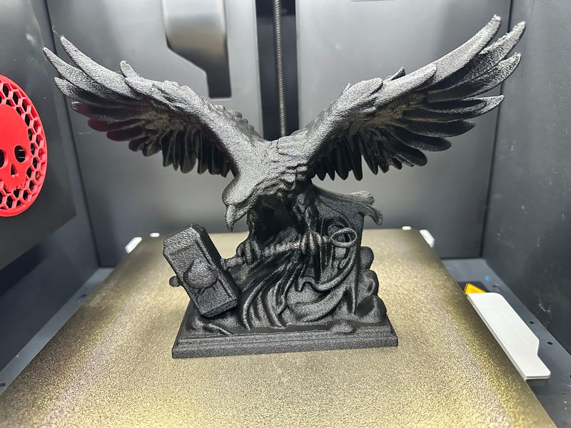 Adler mit Thorshammer