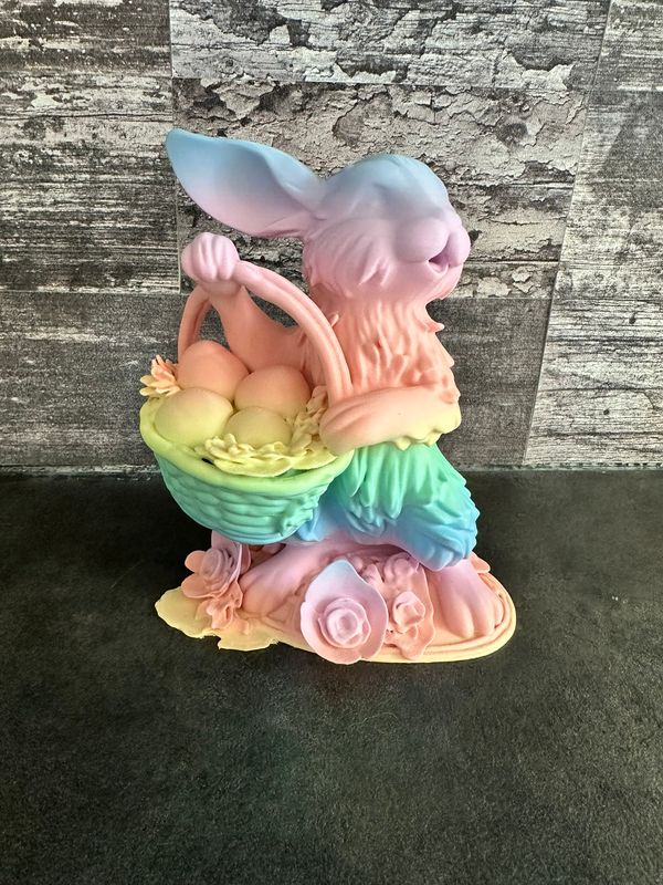 Süßer Osterhase in verschiedenen Farben