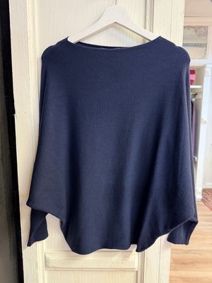 Pull donkerblauw BLACK Rose