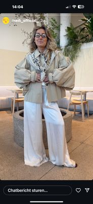 KORTE TRENCHCOAT BEIGE MEI-LI
