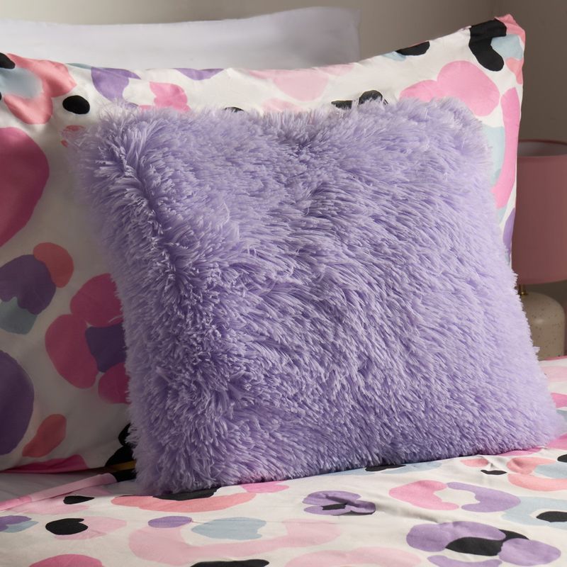 Fluffy Filled cushion lilac