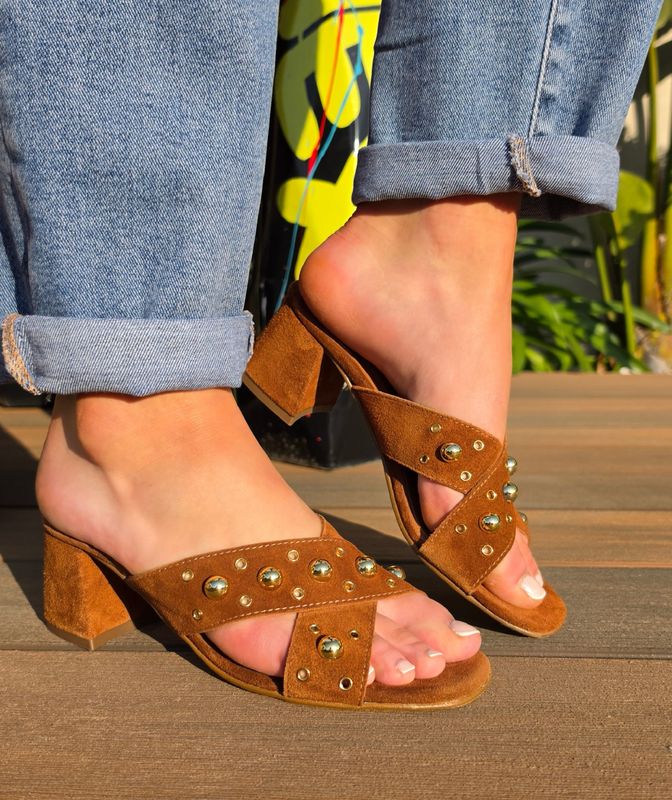 DONNA LUCCA Mules Talon Camel