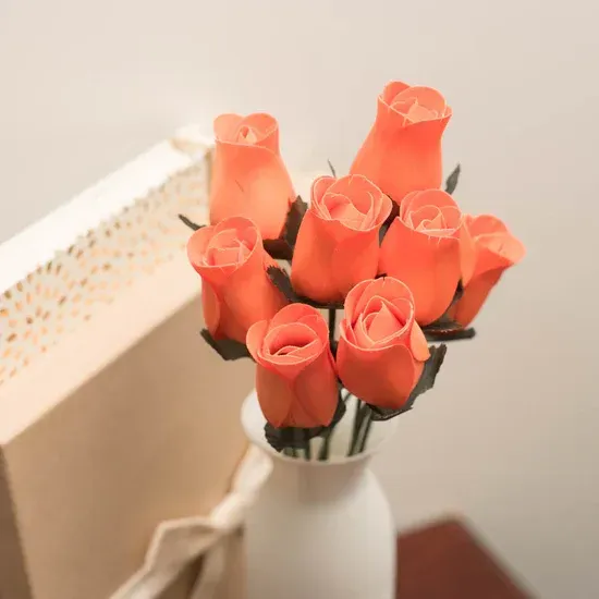Assorted Orange Roses