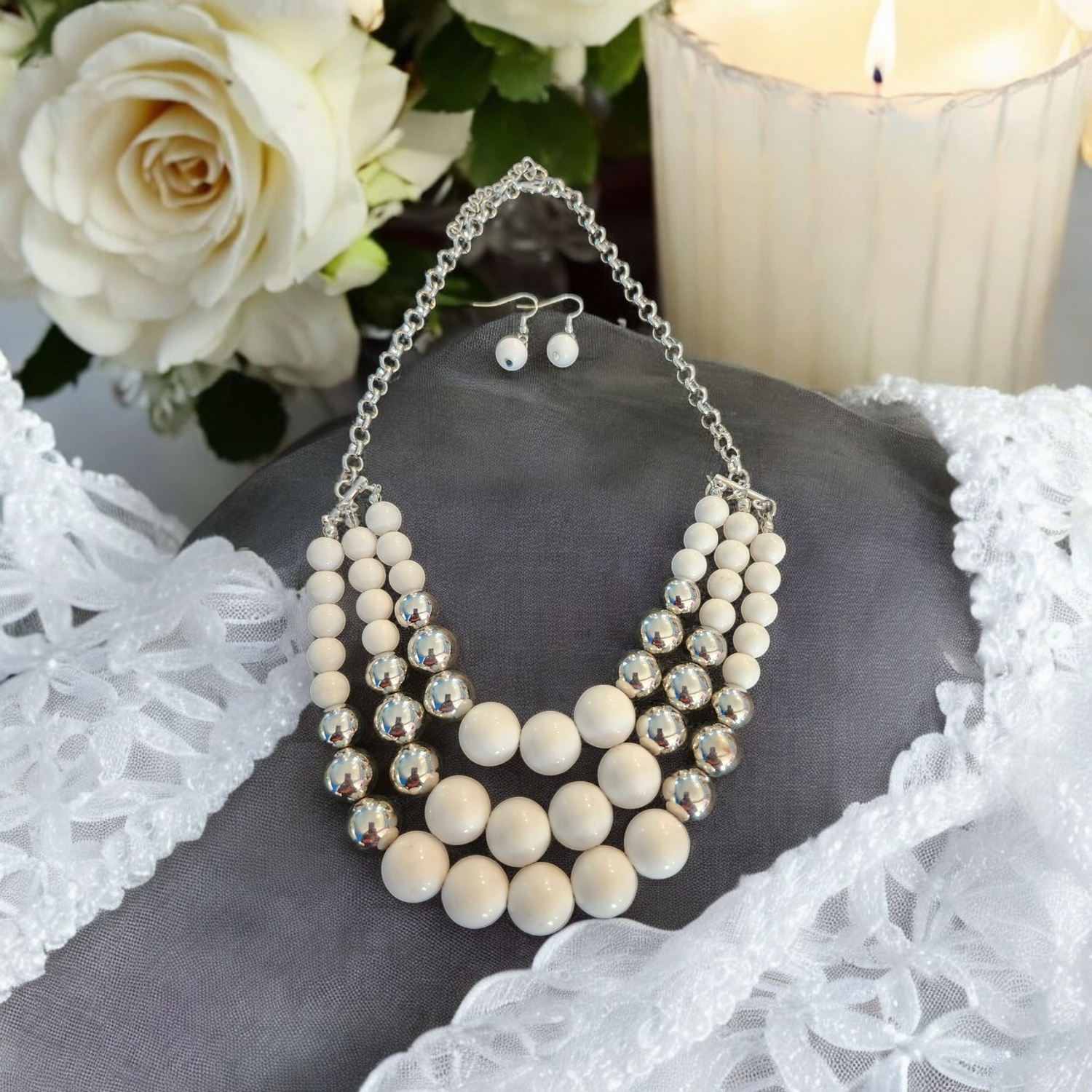 White and Silver Beaded Necklace