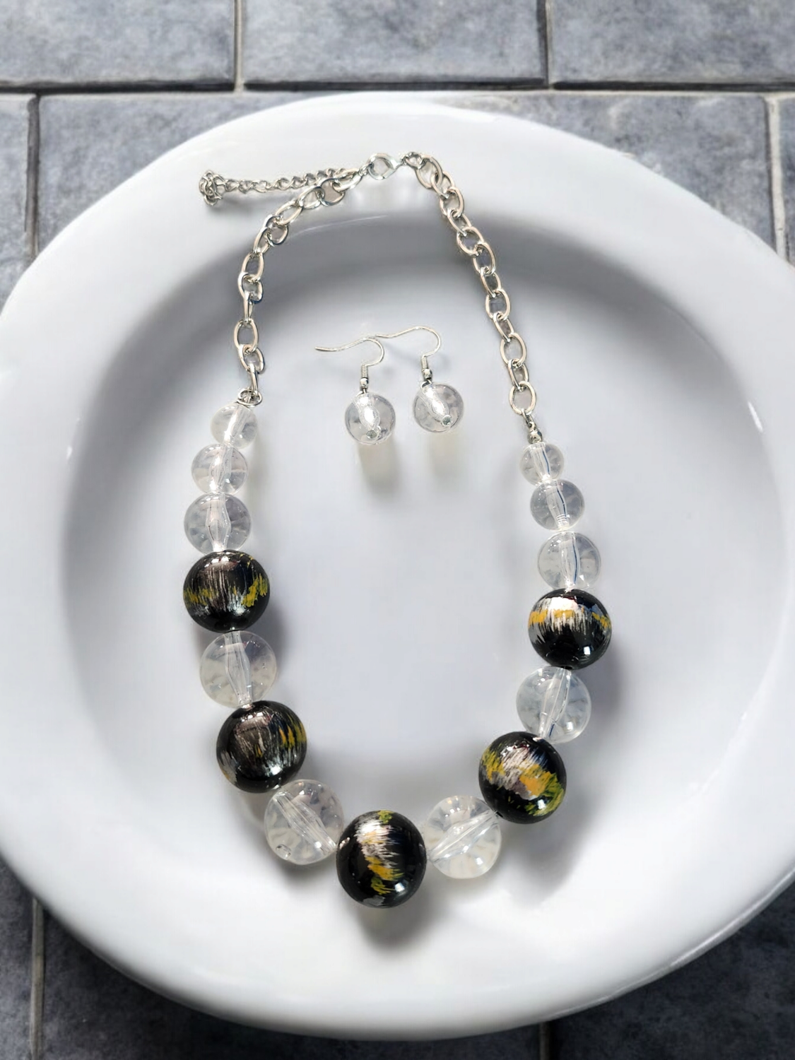 Short Black and Clear Bead Necklace Set