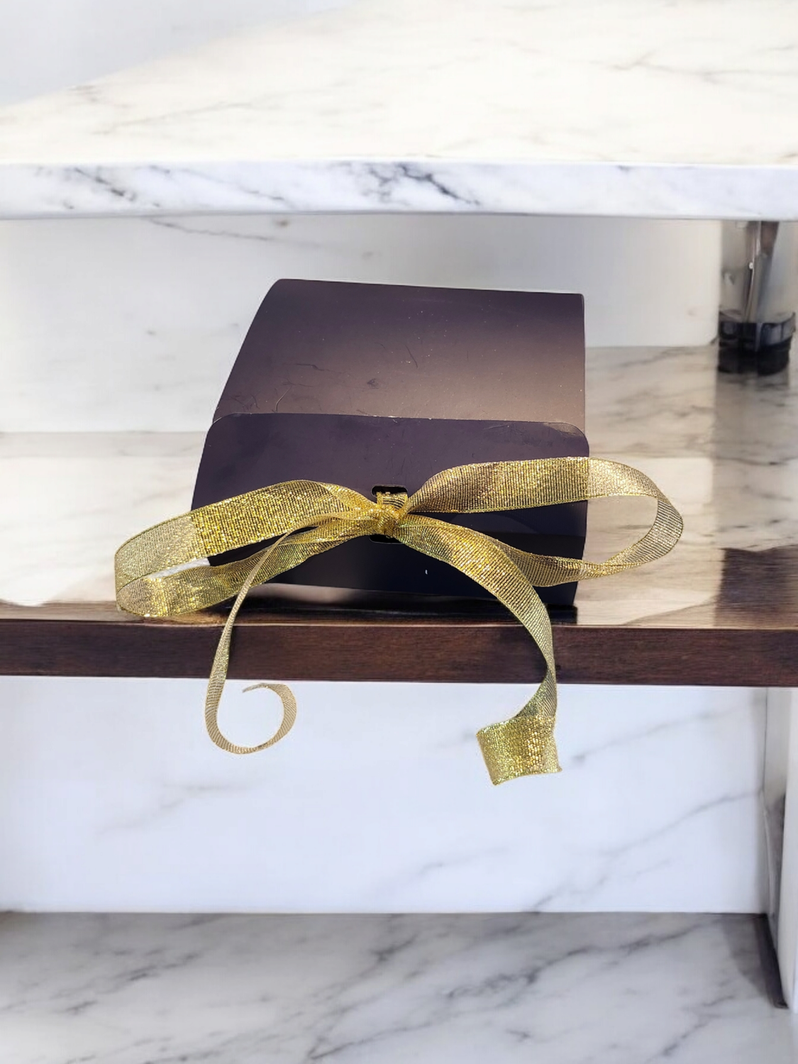 1 Gold Bow Box