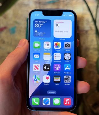 iPhone 13​ Mini со шпионской камерой — миниатюрный, но мощный!