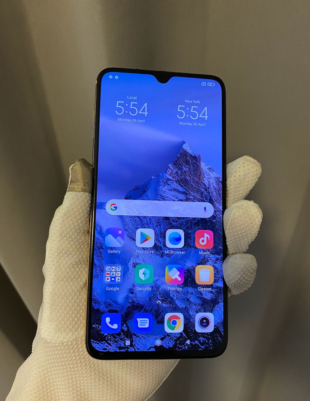CC9 Phone – High quality, not used for long, looks almost new—a great second-hand phone-The best choice for testing