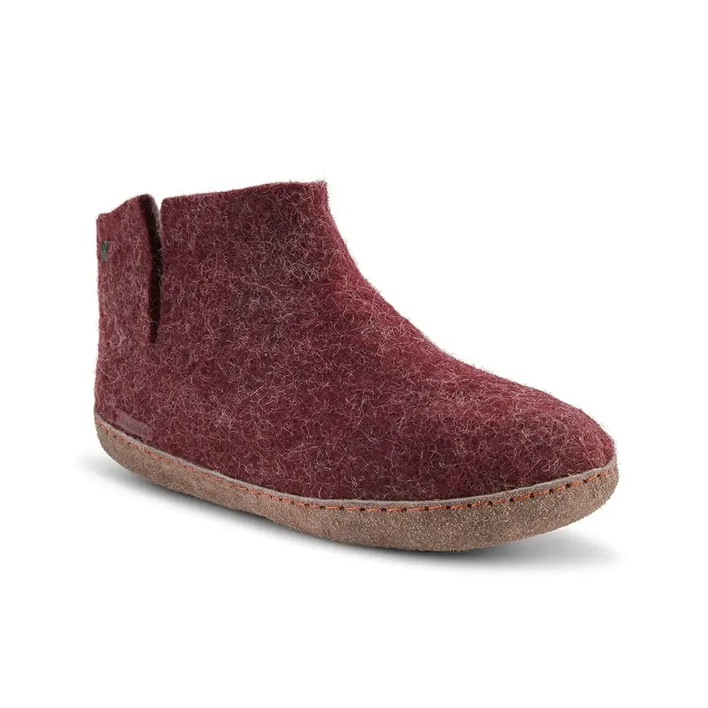 Classic Boot w/ Leather Sole
