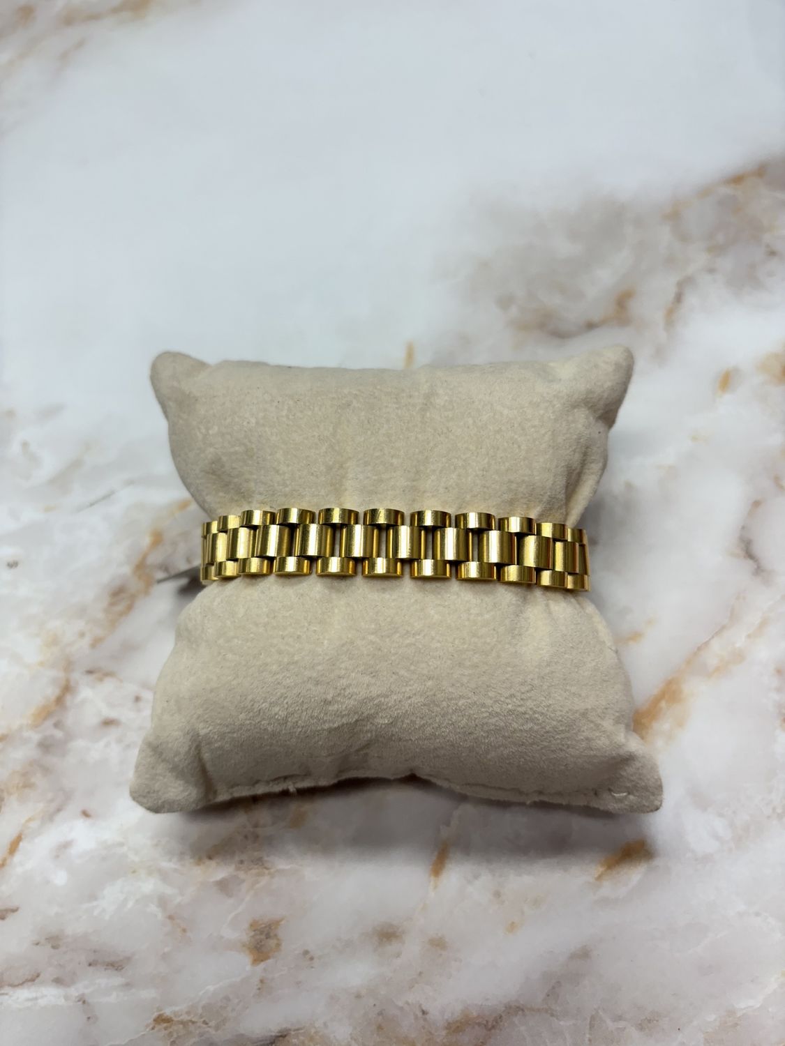 Small Gold Link Bracelet