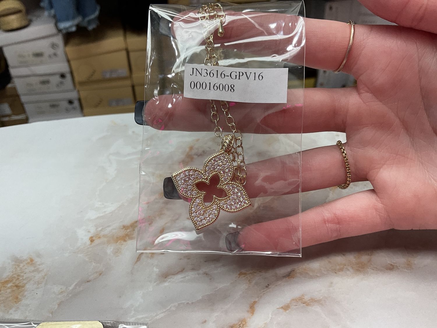 Gold neck with pave clover pendant