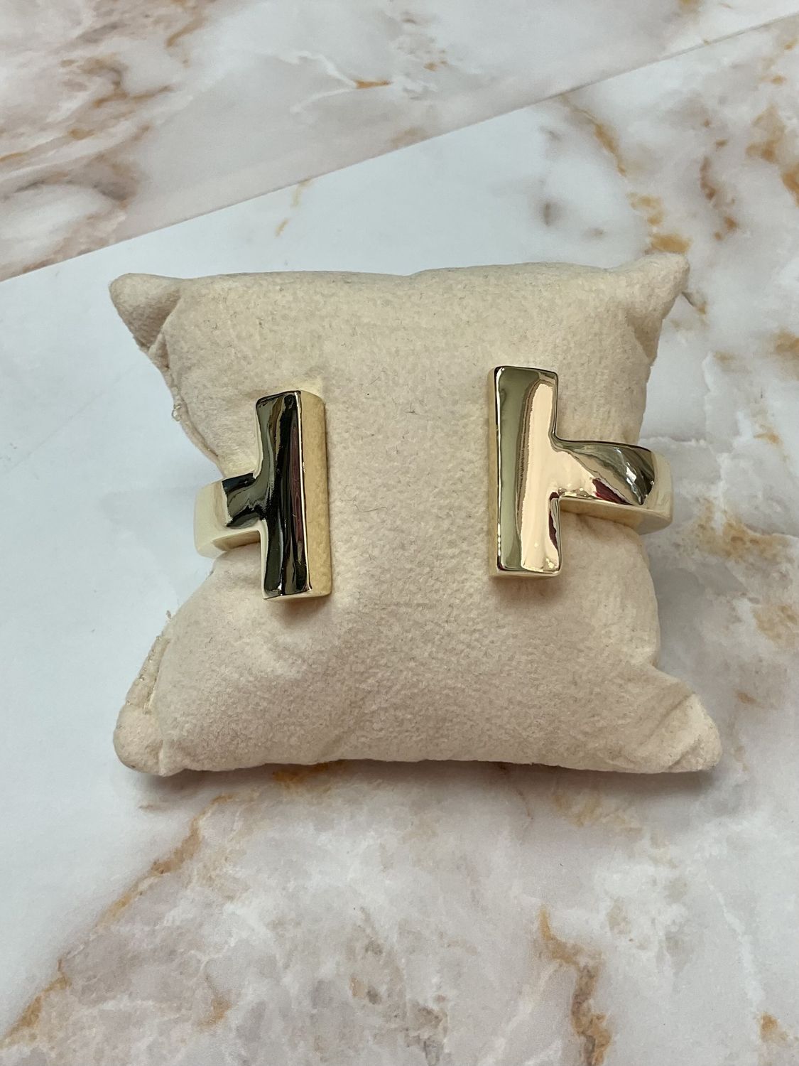 Gold T End Cuff