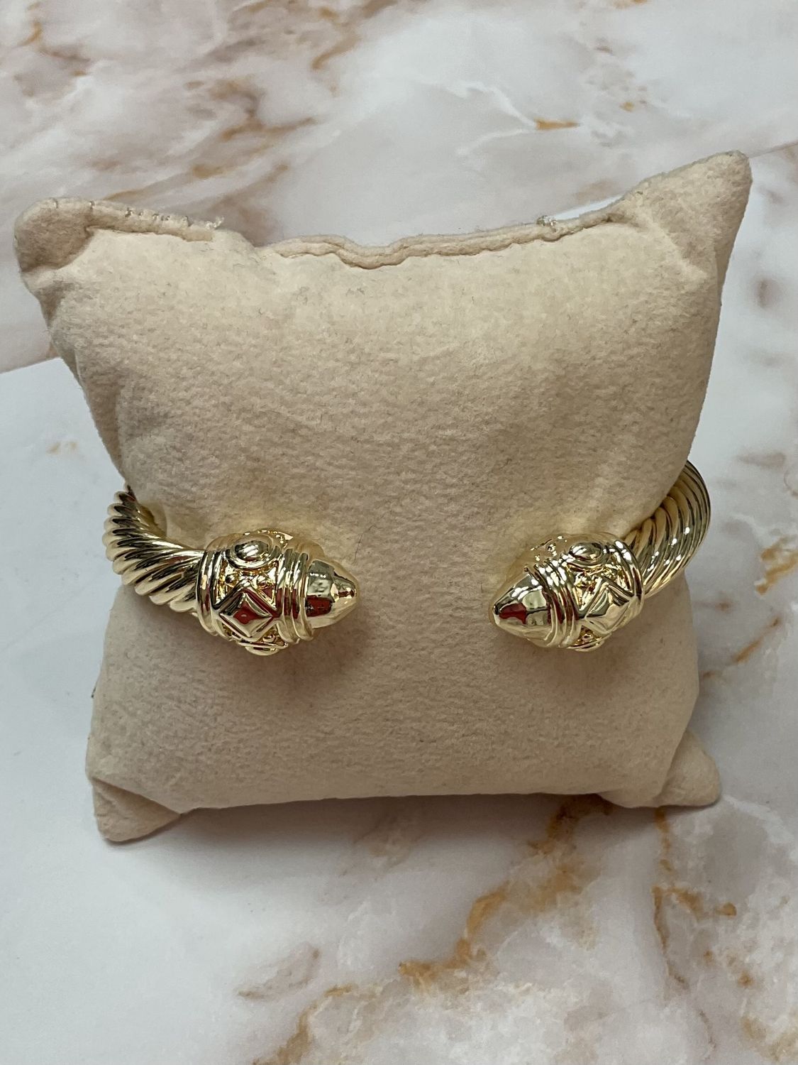 Solid gold thick cable bracelet