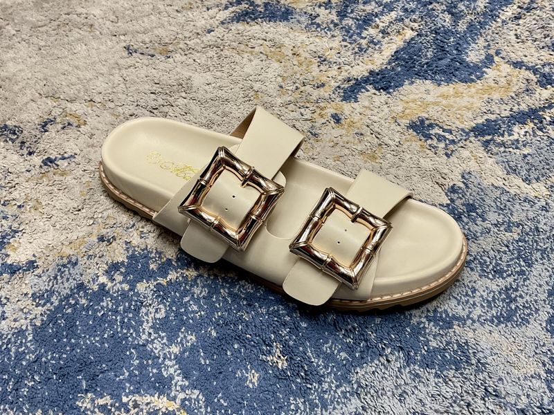 Cream &amp;Gold. Buckle