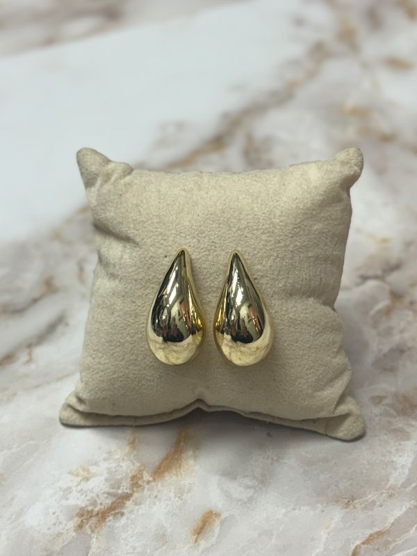 Large Teardrop gold earrings