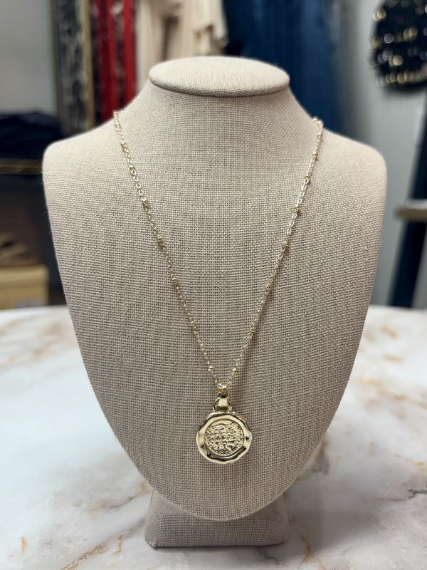 Dainty gold coin necklace