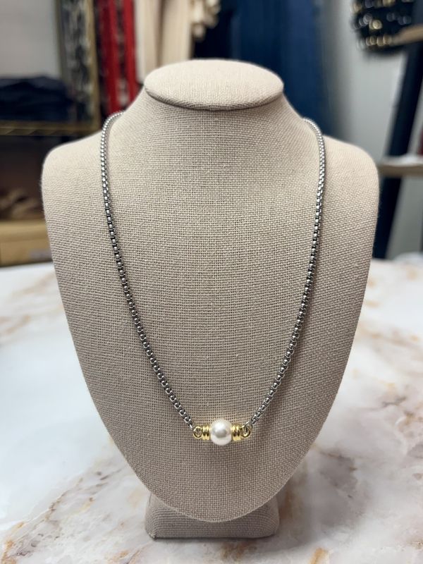 Pearl ball cable necklace