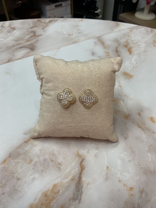 Clover Studs w/ CZ