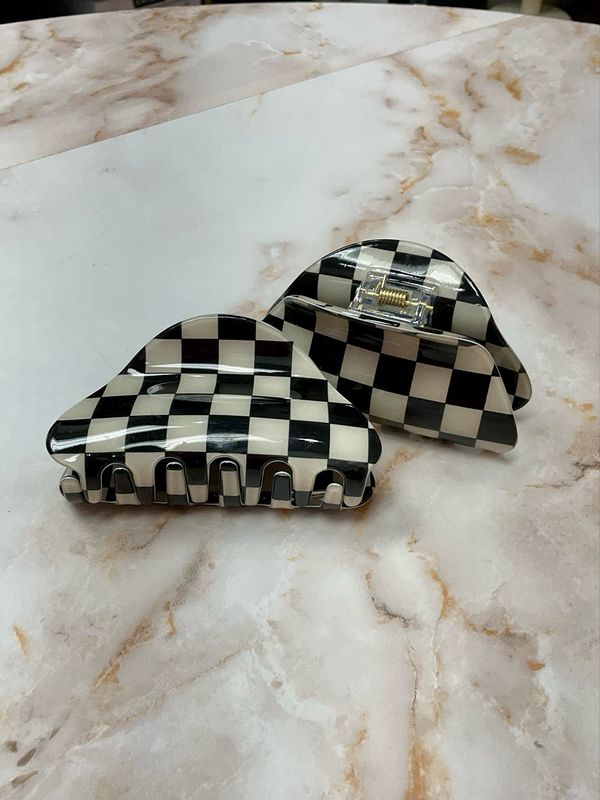 Checkered Clip