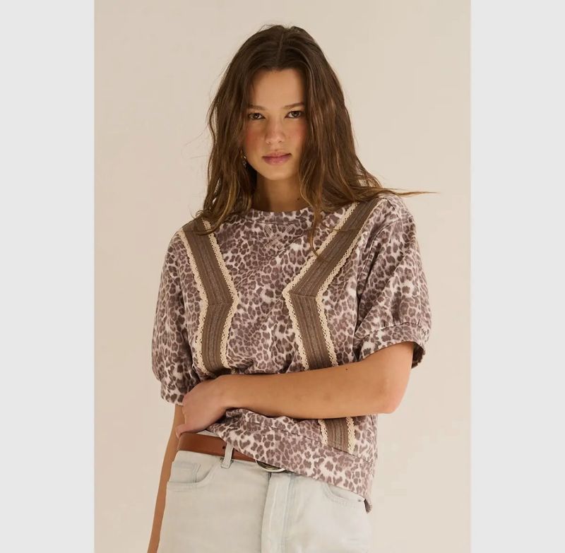 Leopard Puff Sleeve Knit Top