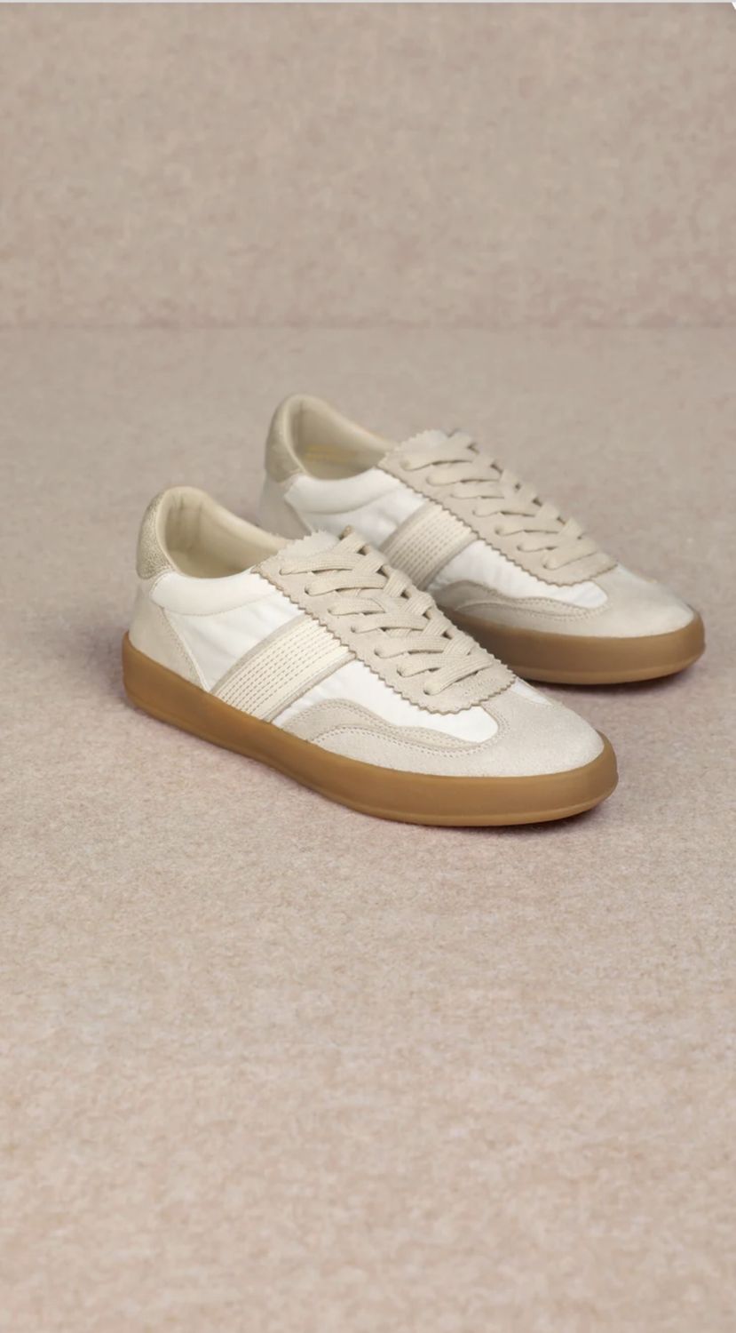 Dixie Sneakers