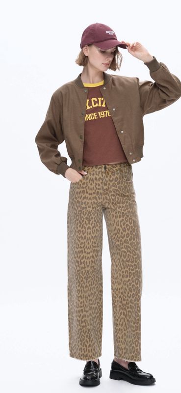 Mid Rise Leopard Straight Leg Jeans