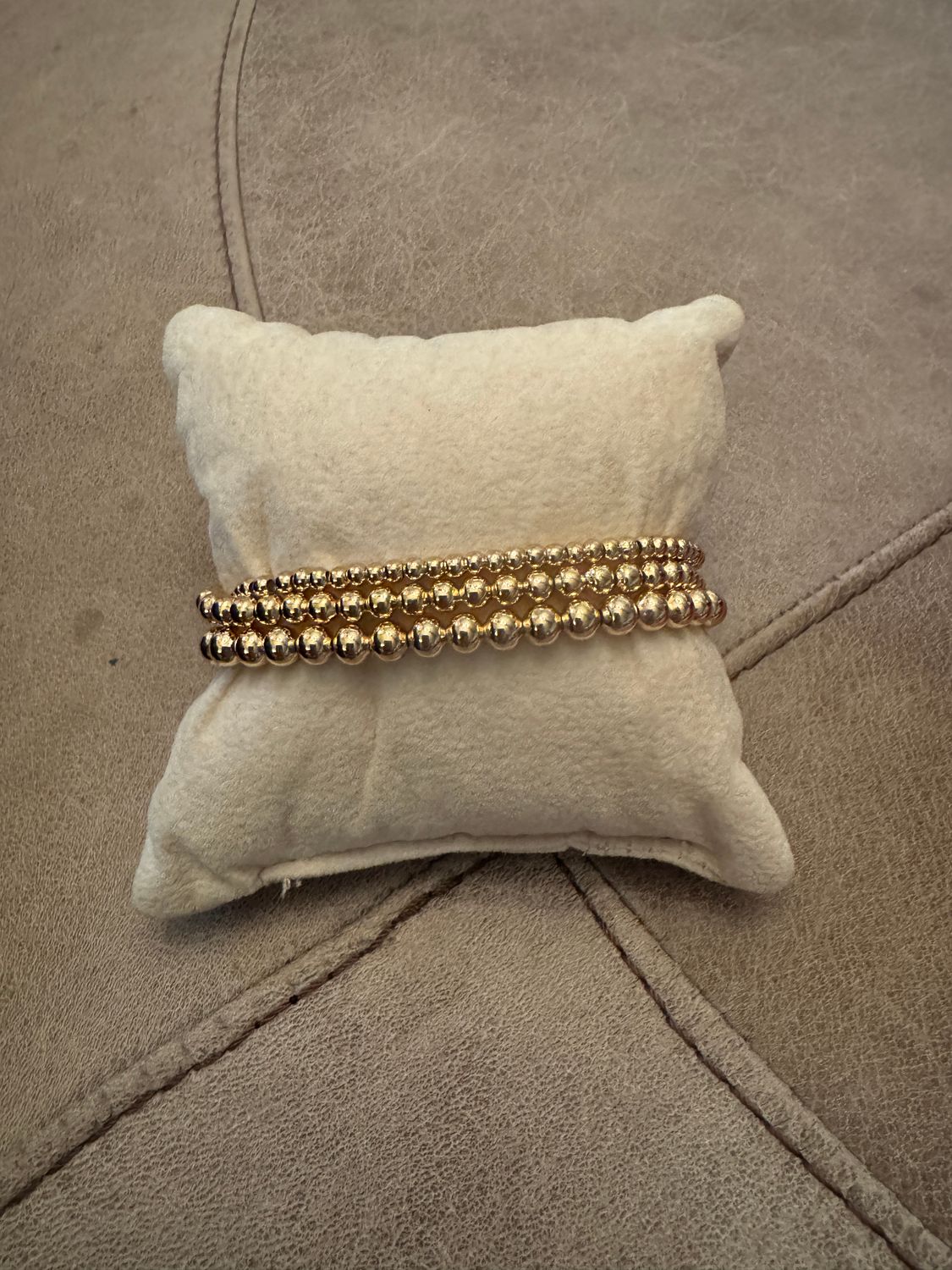 Gold, Color: Gold