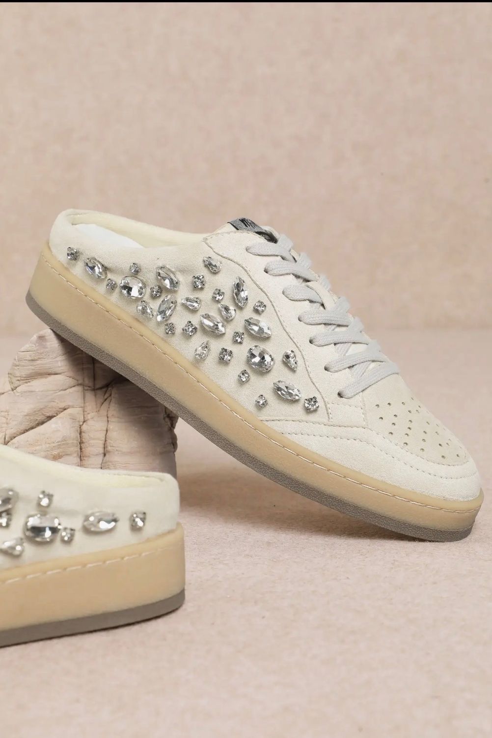 Aloka Sneaker