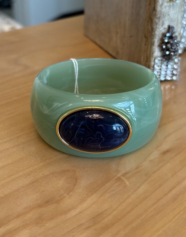 Chunky Green Brac.