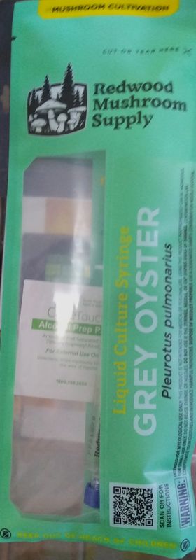 Redwood Mushroom Supply Grey Oyster Spore Syringe