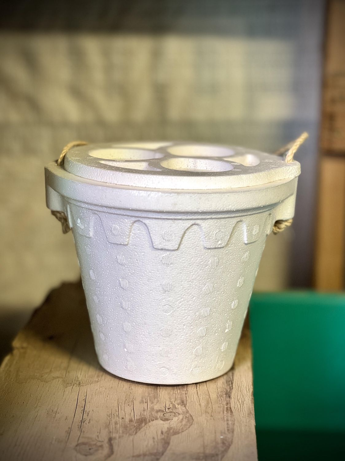 Small Foam Minnow Bucket
