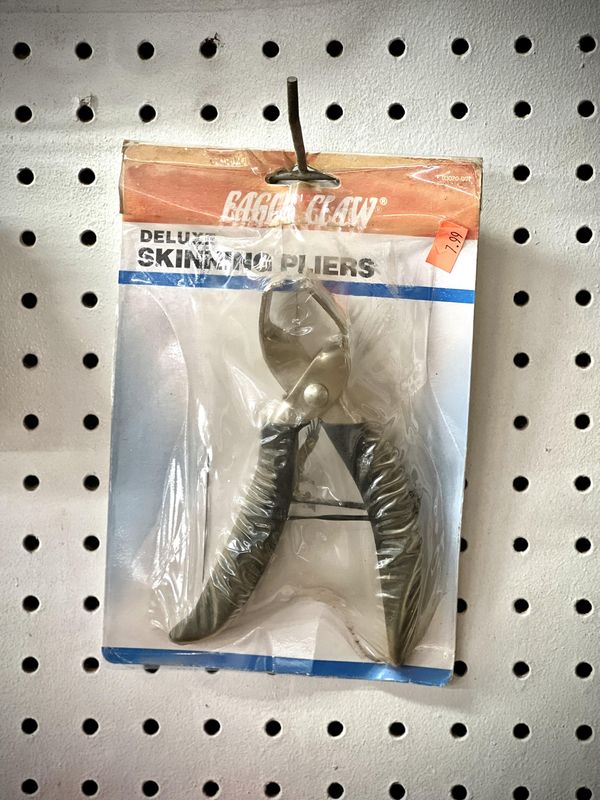 Deluxe Skinning Pliers