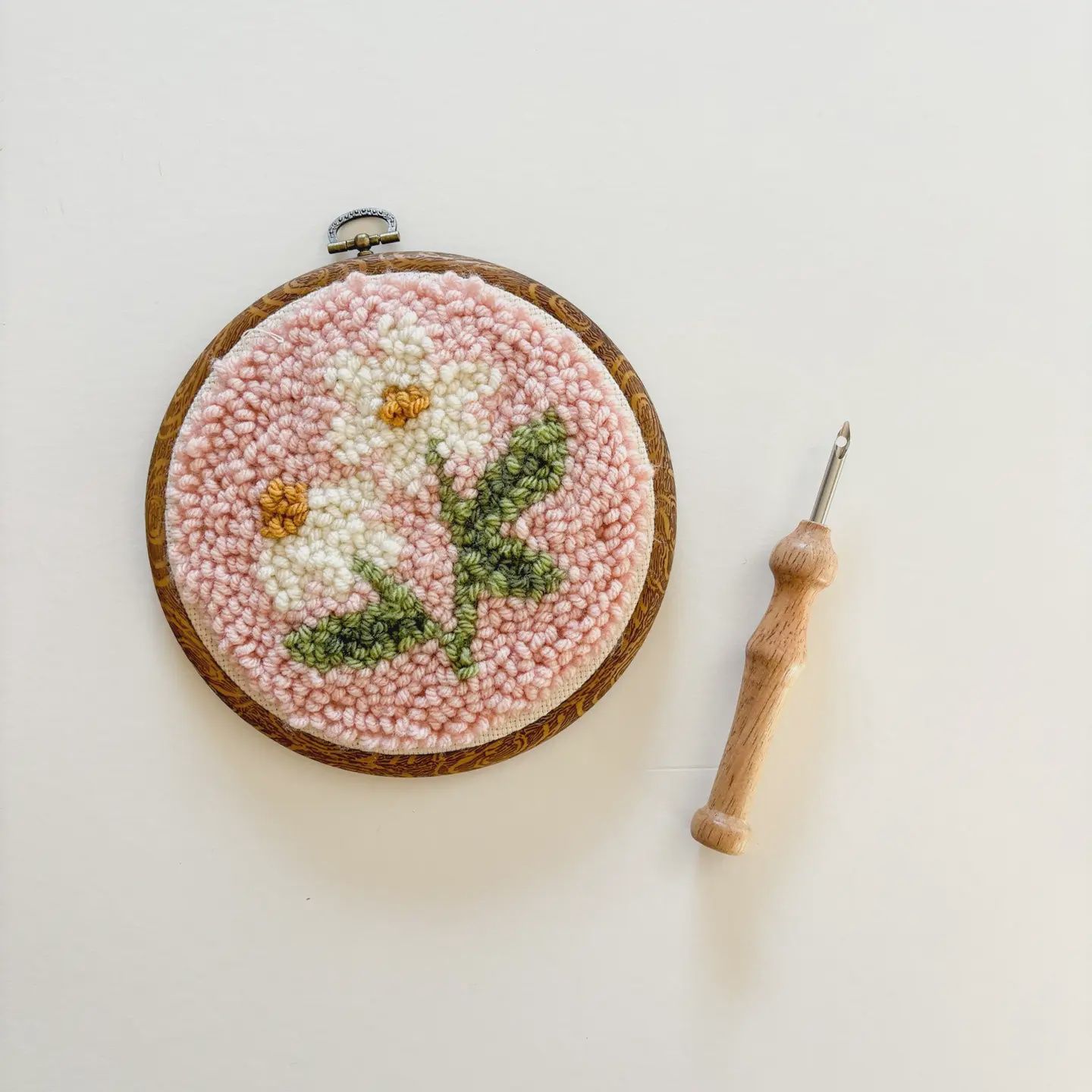 UAFG-7RSK-PIDA Pink Daisy Punch Needle Kit