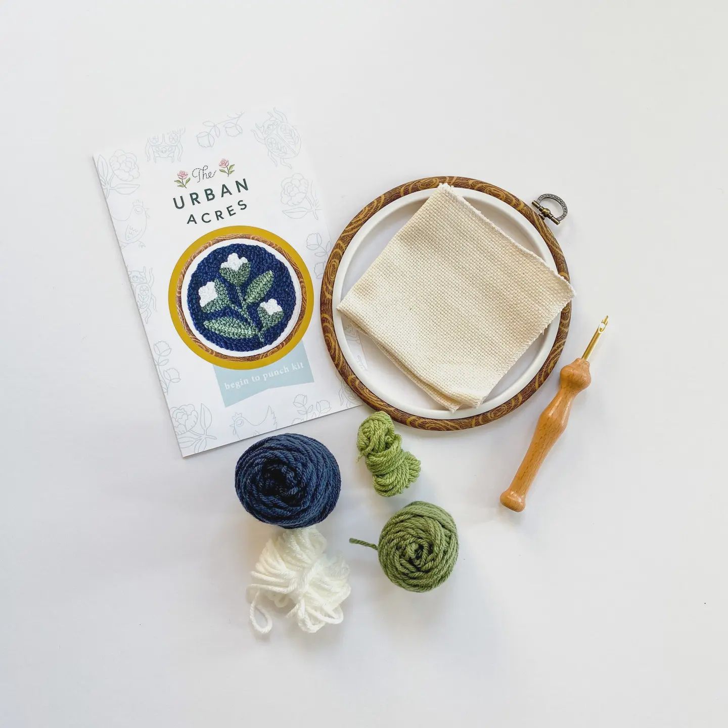 UA-103BT Blue Floral Punch Needle Kit