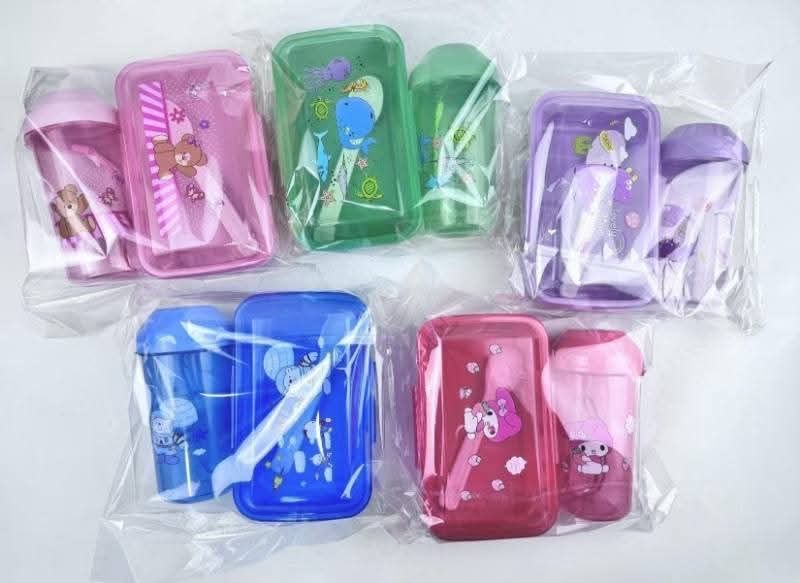 Set de Taper + Botella + Cubiertos