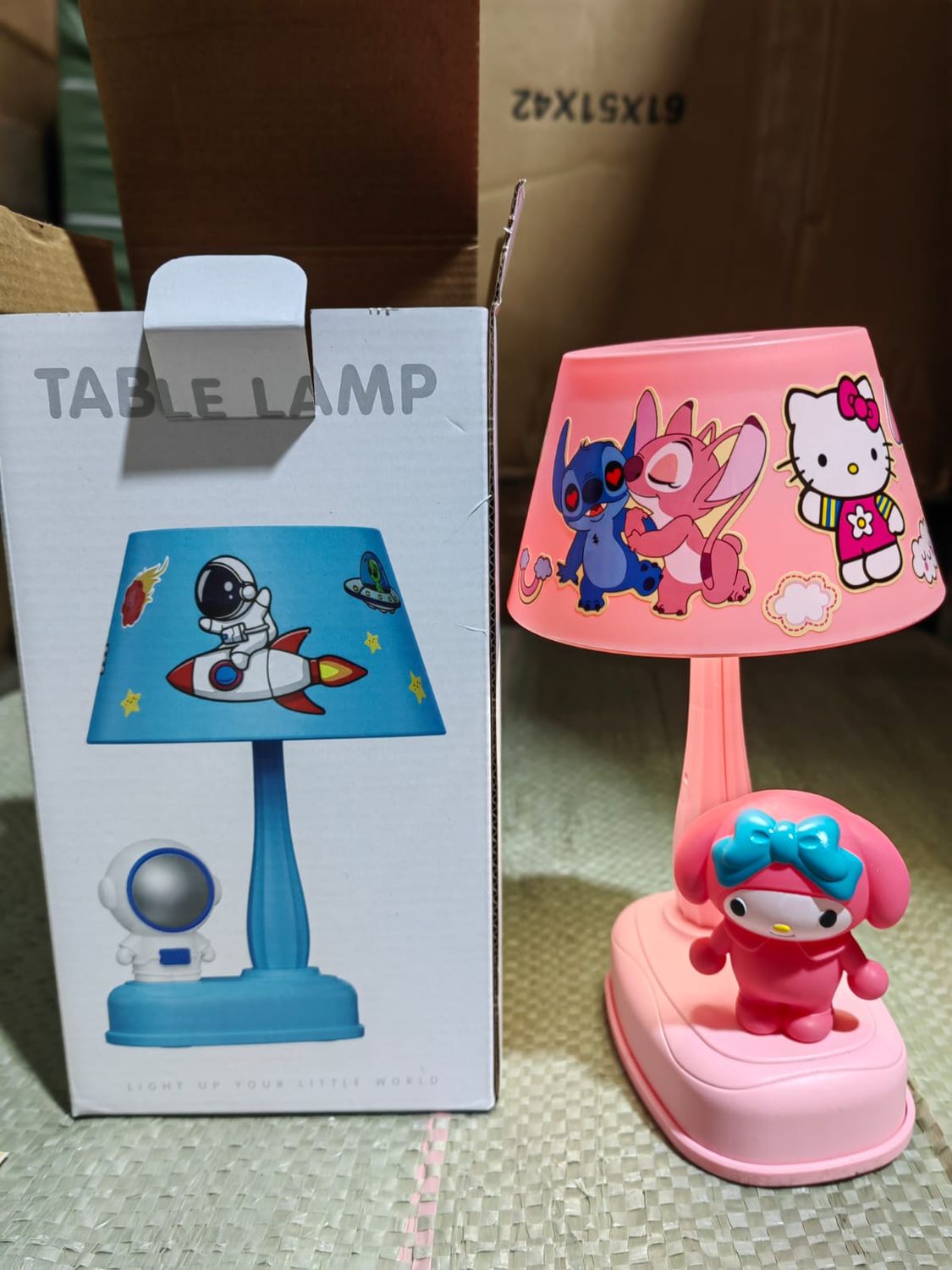 LAMPARA KAWAII TABLE LAMP