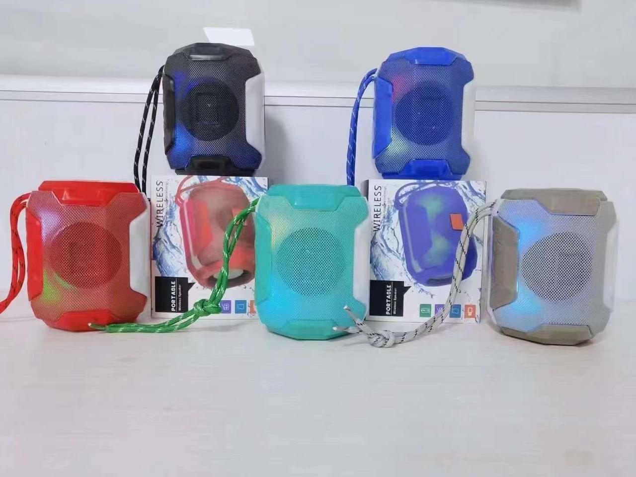 PARLANTE LED RESISTENTE AL AGUA