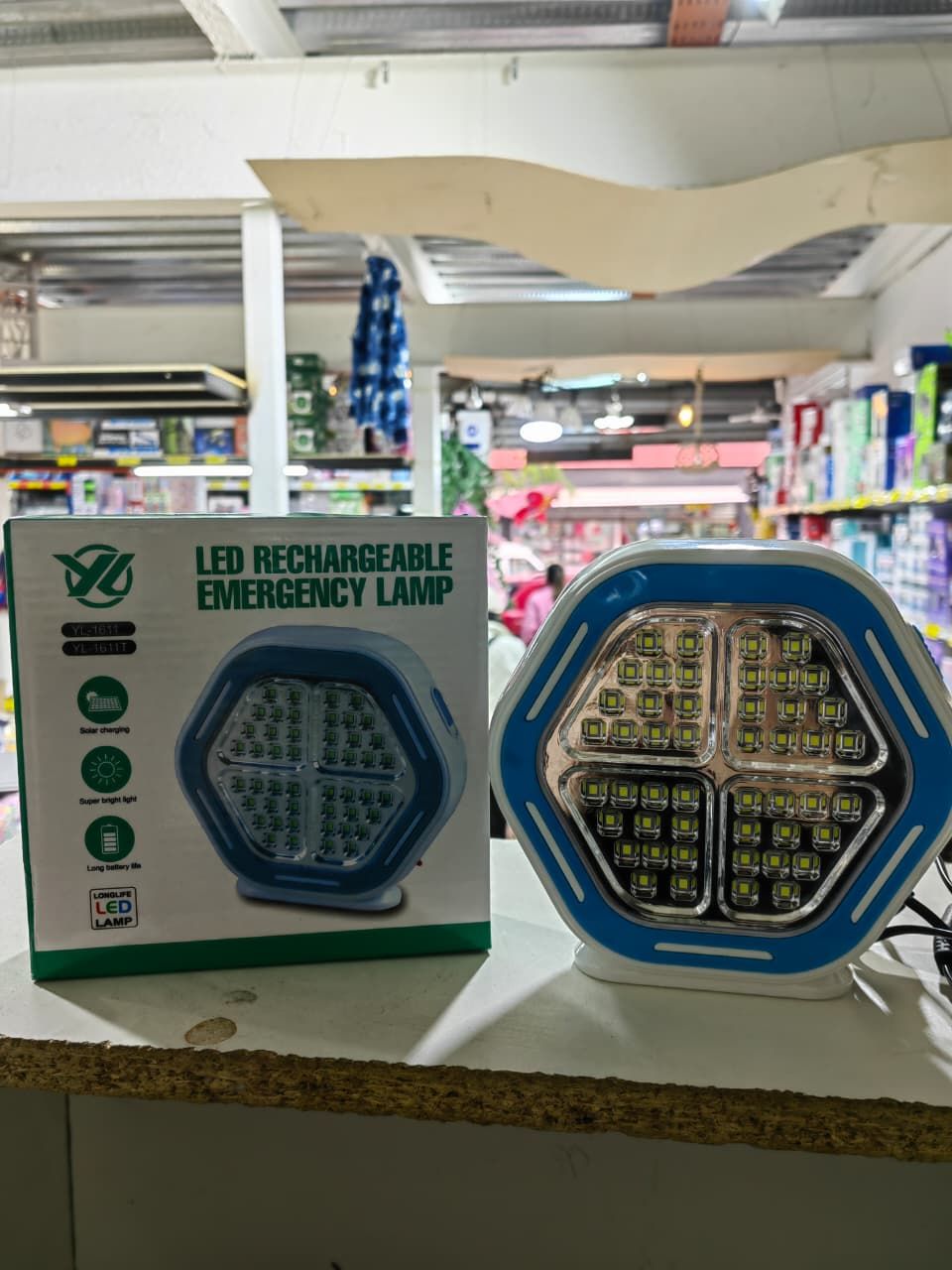 FOCO SOLAR Y RECARGABLE