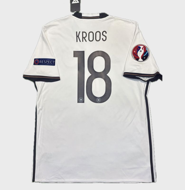 2016-2017 GERMANY HOME SHIRT KROOS #8 - (L)