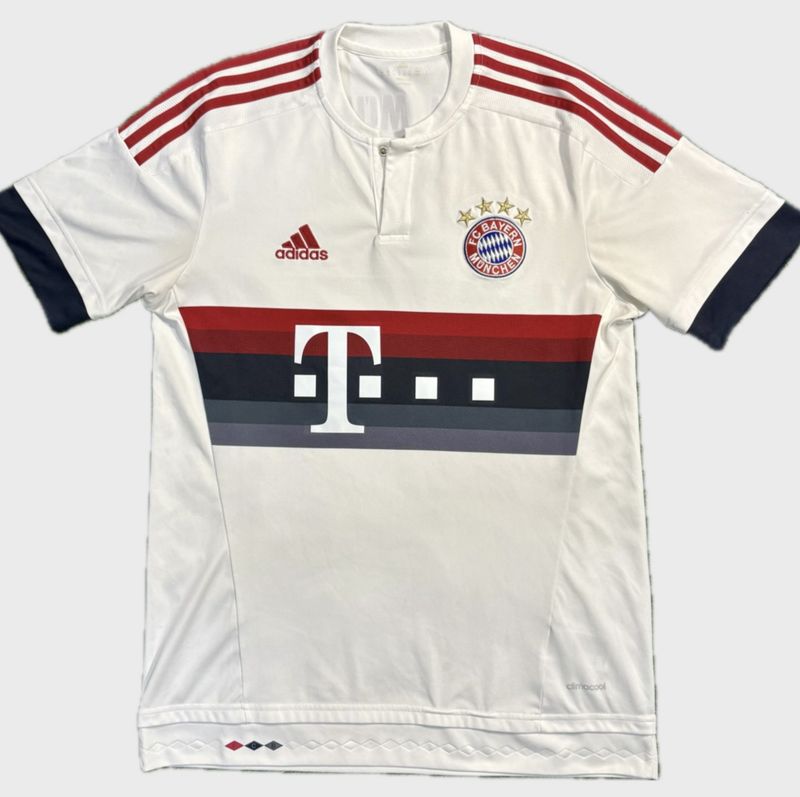 2015-2016 BAYERN MUNICH AWAY SHIRT - (M)