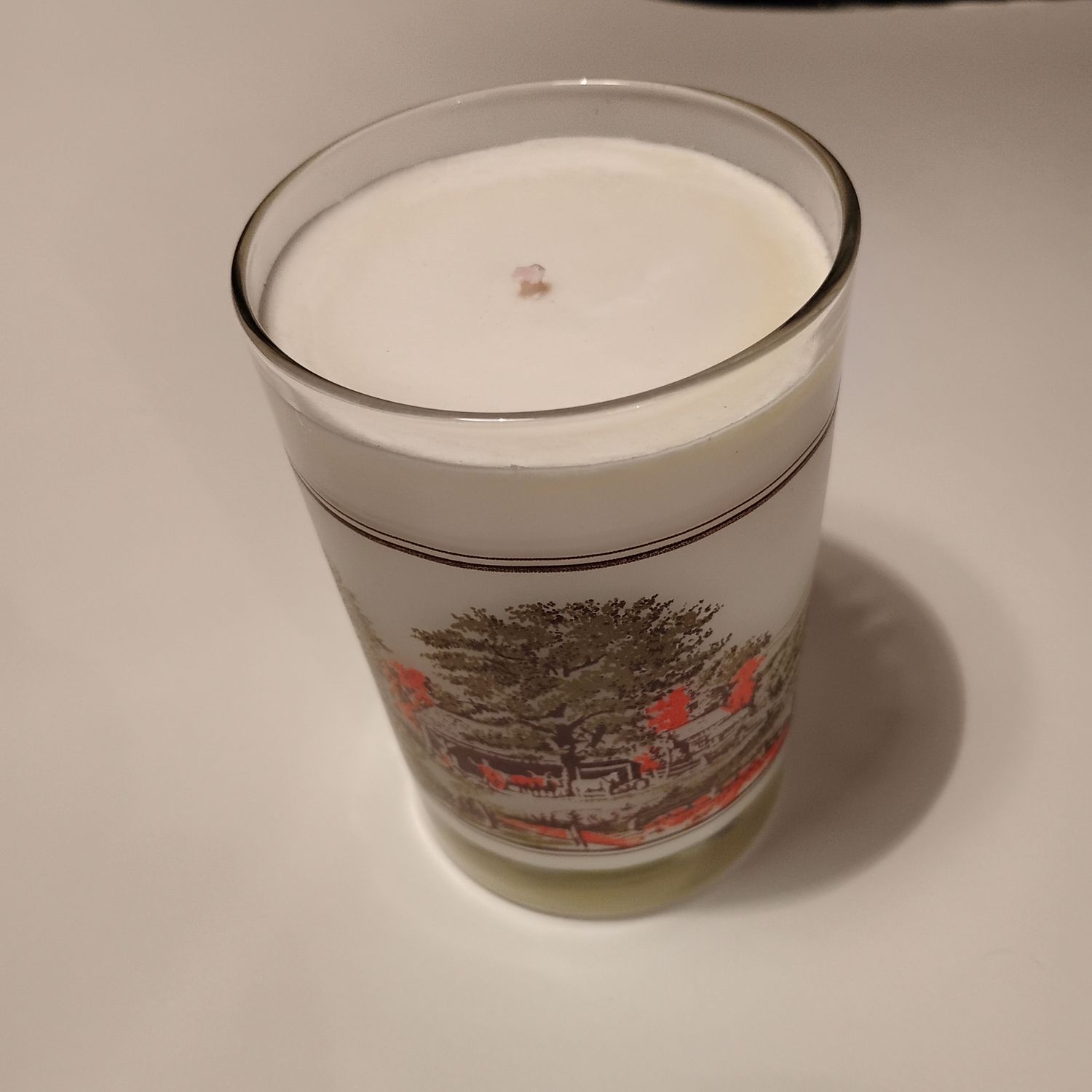 Macintosh Apple scented candle in Vintage Currier &amp; Ives Tumbler
