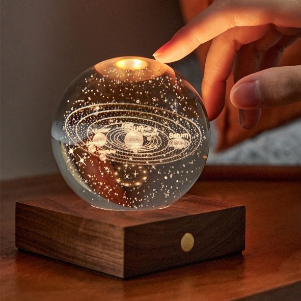 Lampada Amber in cristallo 3D con Sistema Solare