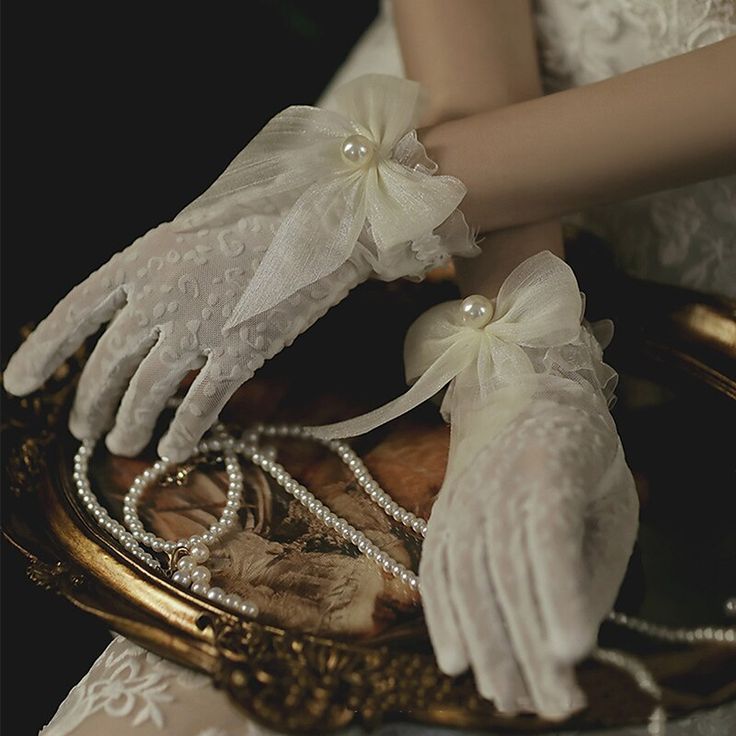 1920s-isque Silk Ribboned Gloves