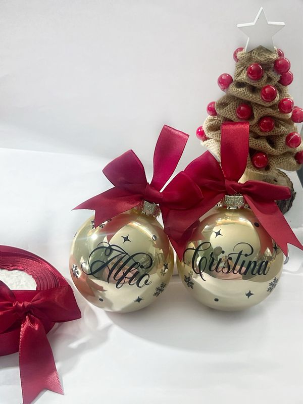 Pallina di Natale Personalizzata – Modello Champagne &amp; Borgogna