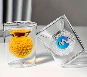 Vaso para shot con bola de golf