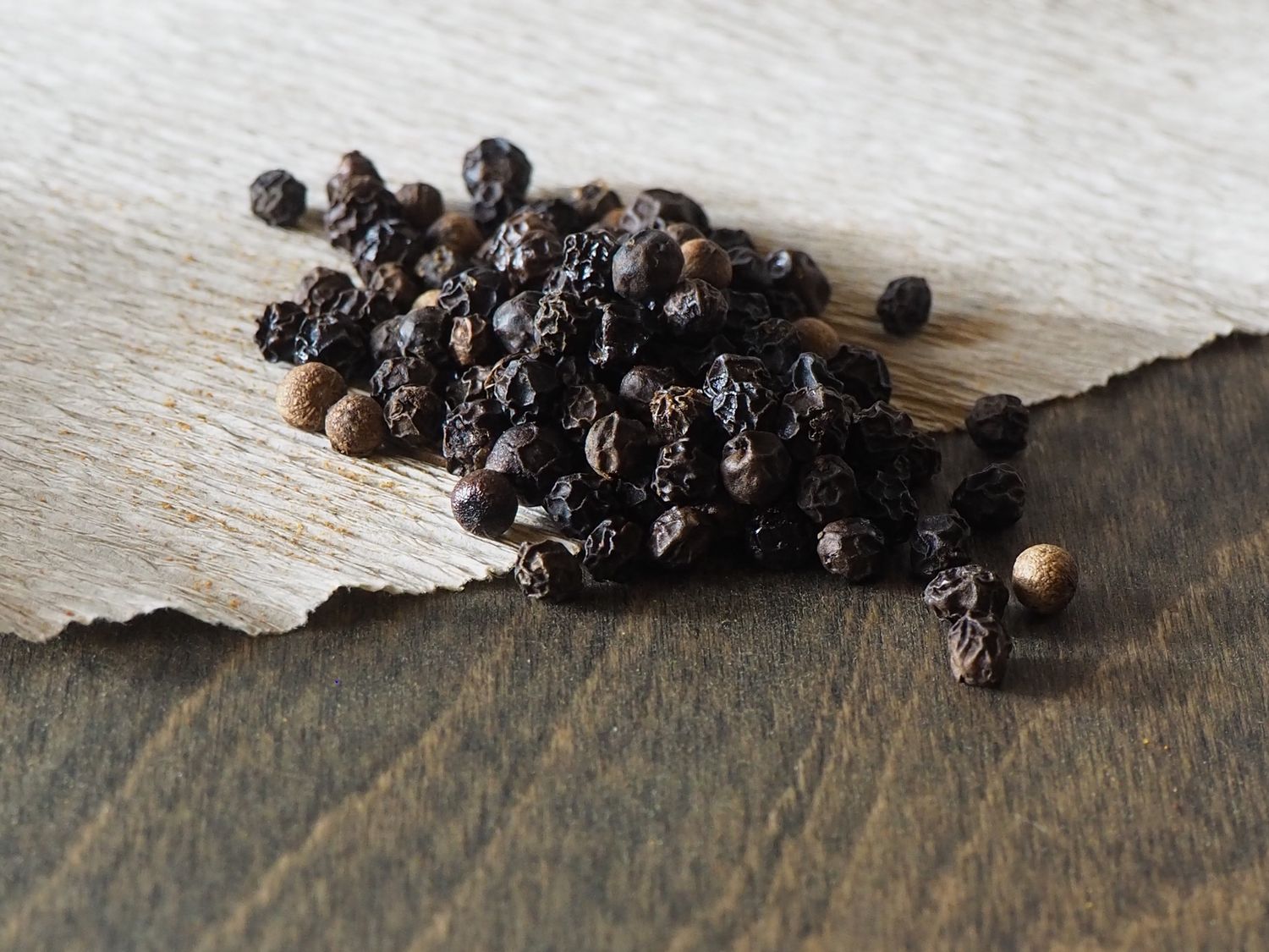 Smoked Black Peppercorns