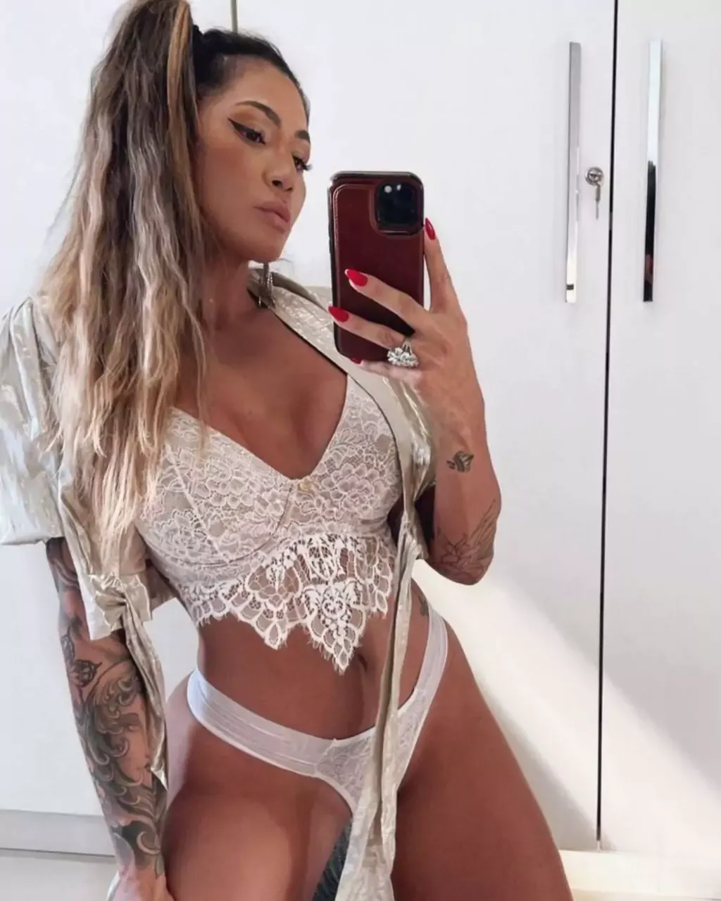 Frida White Lingerie